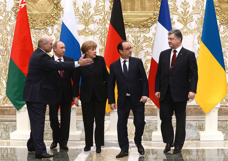 Lukasenko Minszkben a Kelet-Ukrajna-i helyzet tárgyalásán Porosenkoval, Hollande-al, Merkellel és Putyinnal