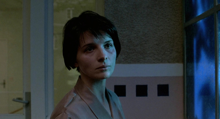 Juliette Binoche, a Három szín: Kék c. filmben.