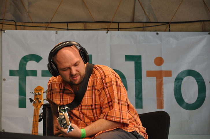 Sziget 1. nap - Gryllus Samu a W.H Formációban