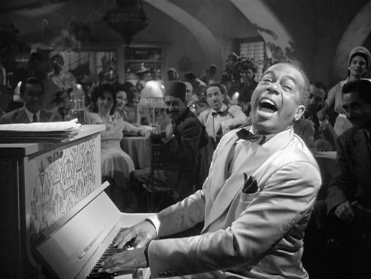 A Samet alakító Dooley Wilson, aki nem tudott zongorázni