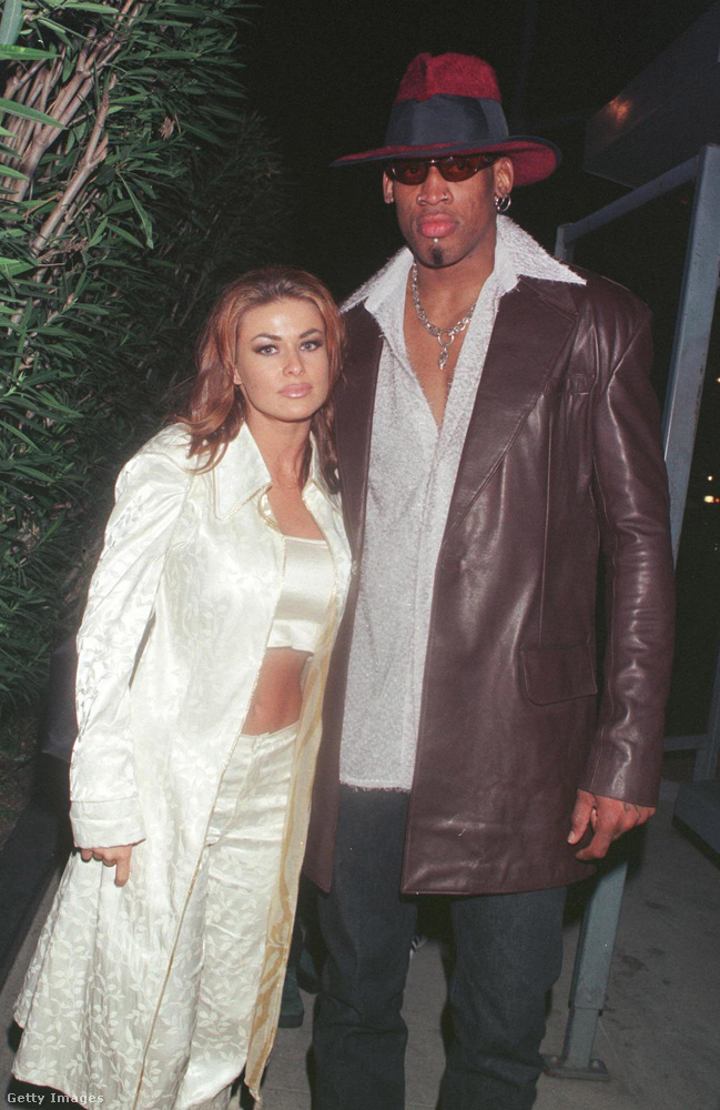 Carmen Electra modell '98-ban ment feleségül a Dennis Rodman kosárlabdázóhoz, de a házasság nem működött, egy év múlva már el is váltak