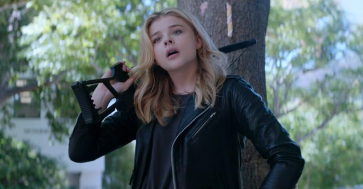 funny-of-die-snackpocalypse-comedy-sketch-with-chloe-moretz.png
