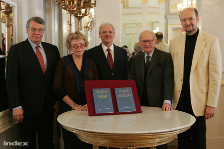 balról jobbra: Fodor István, Eva Joly, Sólyom László, Lámfalusi Sándor, Csermely Péter