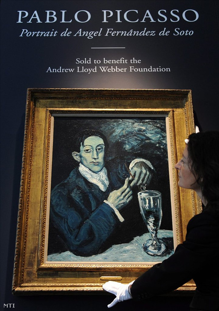 Picasso, Angel Fernandez de Soto portréja (Az abszintivó) című 1903-as festménye a Christie's aukciós ház londoni kiállítótermében