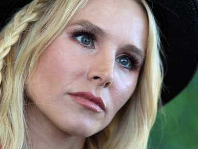 Oké, Kristen Bell nem plasztikáztat, de akkor ez mi?