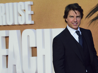 Tom Cruise-nak új barátnője van