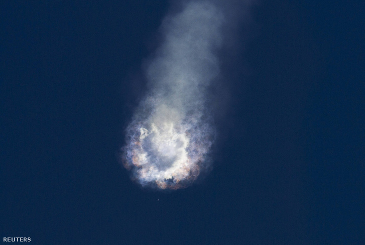 A Falcon 9 a becsapódás után.