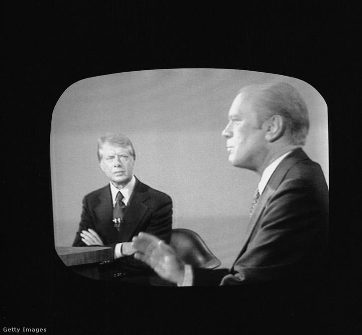 Gerard Ford amerikai elnök és kihívója, Jimmy Carter kormányzó második televíziós vitája 1976-ban.
