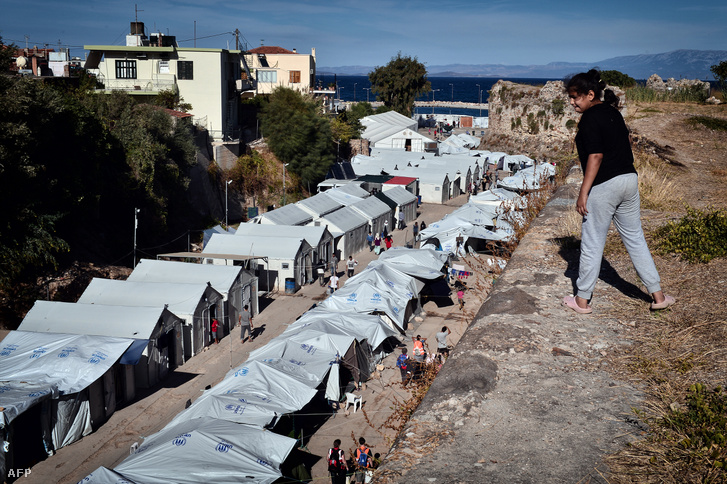 Menekülttábor a görög Kiosz-szigeten