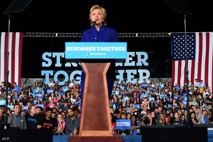 Hillary Clinton november 2-án Arizónában kampányolt