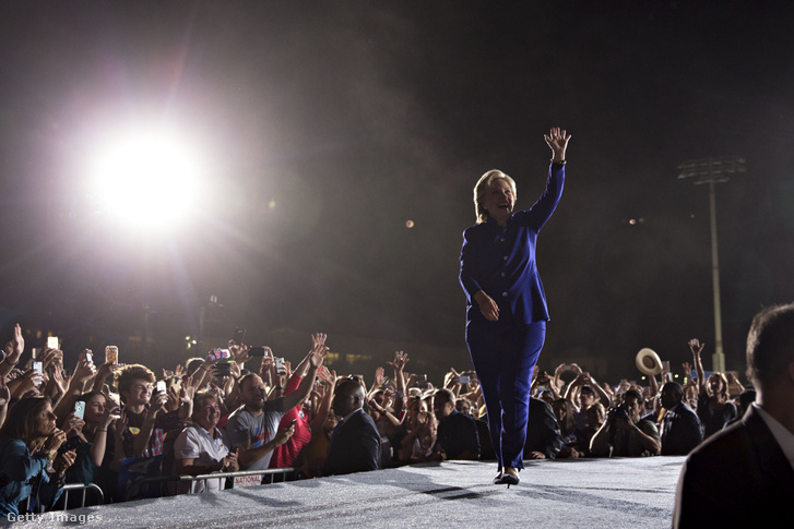 Clinton szerdán egy arizónai kampányrendezvényen