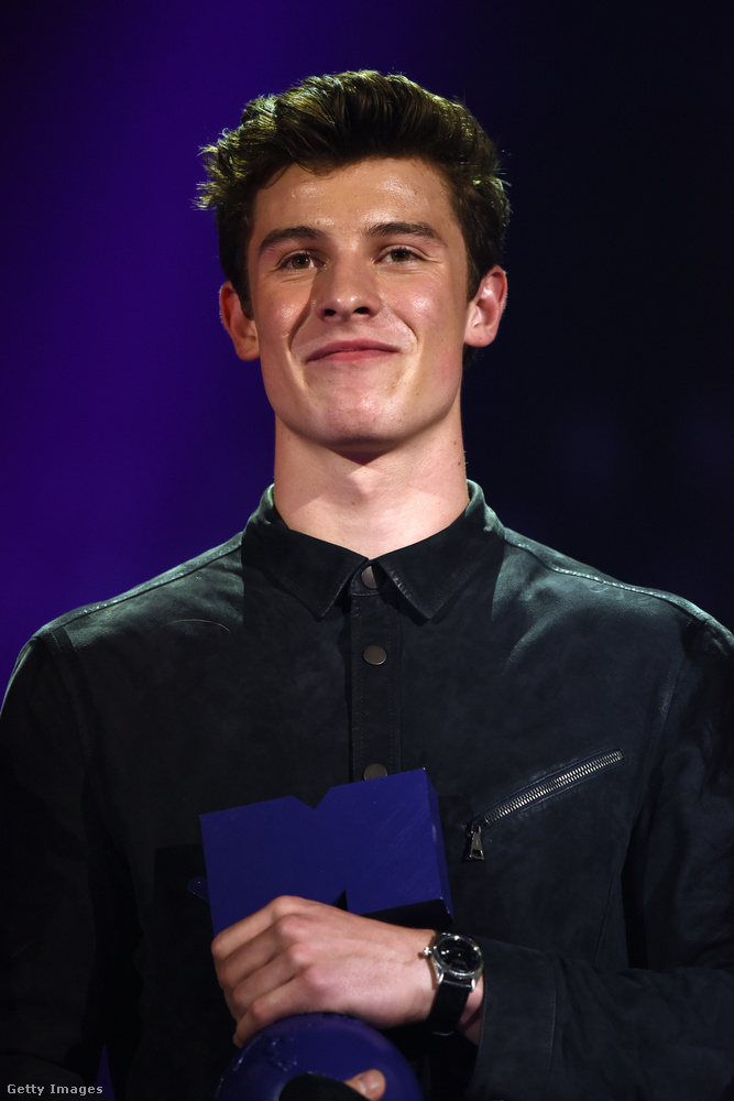 Justin Bieber két díjat vitt haza (a legjobb dal kategóriában, valamint a rajongói díjat is elviitte), de nem vette át személyesen