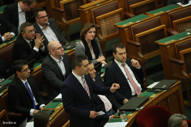 Vona Gábor a Parlamentben 2016. november 7-én.