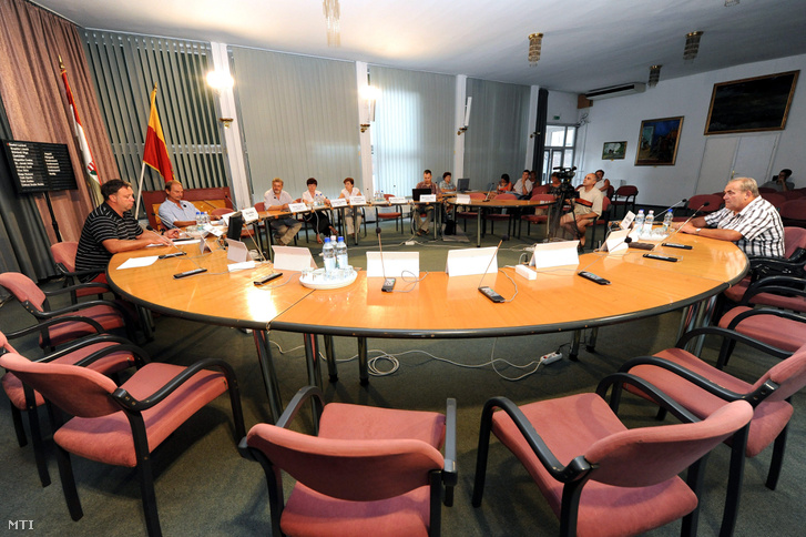 Önkormányzat képviselő-testületének ülése