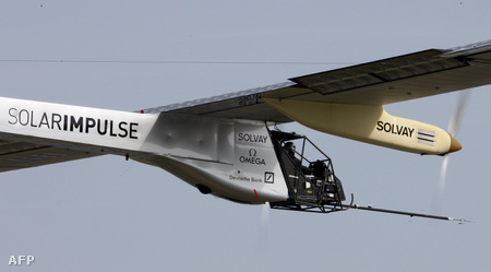 Markus Scherdel tesztpilóta repül a Solar Impulse-zal (Fotó: Christian Hartmann)