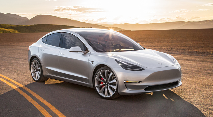 2017-Tesla-Model-3-front-three-quarter-03