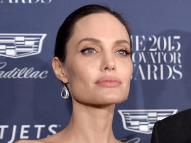 Rákban elhunyt édesanyjáról beszélt Angelina Jolie