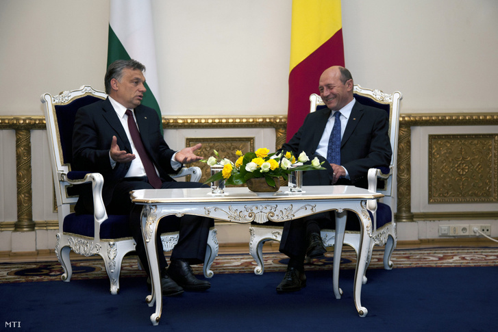 Orbán Viktor és Traian Basescu Bukarestben, 2012-ben.