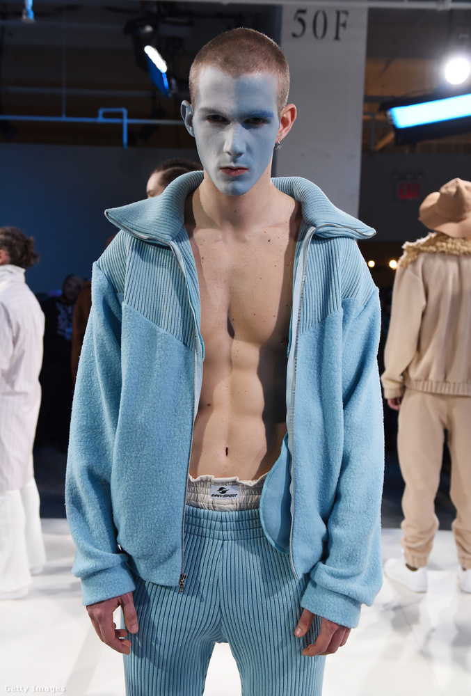 A Gypsy Sport New York-i divatbemutatóján elég jól ment a kék smink a kék öltözékekhez, nem?