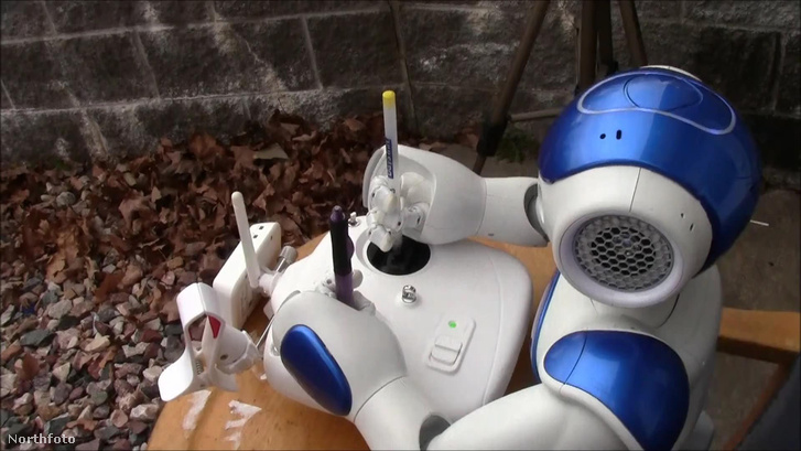 tk3s mdrum mini robot pilot-3
