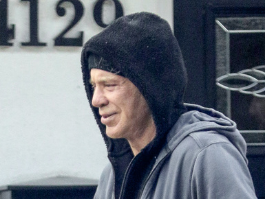 Hiába, Mickey Rourke még ma is képes odacsapni a divatnak