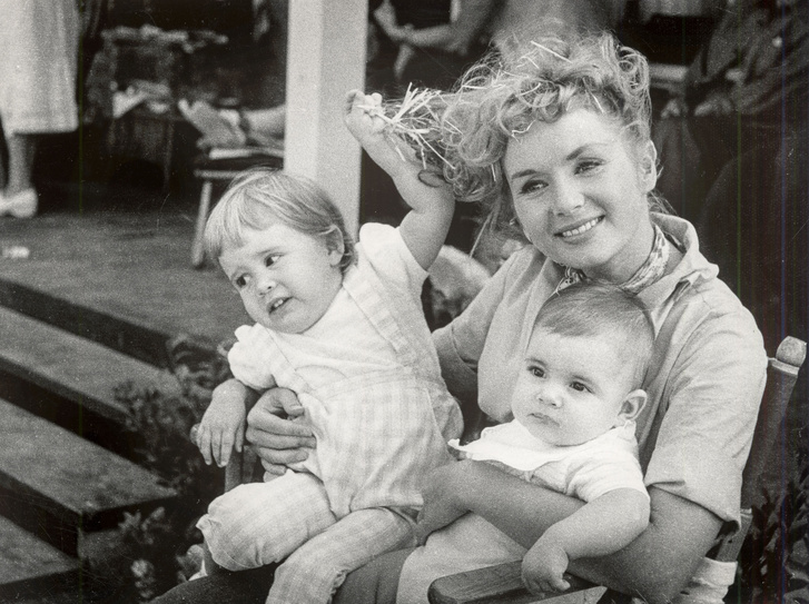 Debbie Reynolds gyerekeivel, Carrie és Todd Fischerrel