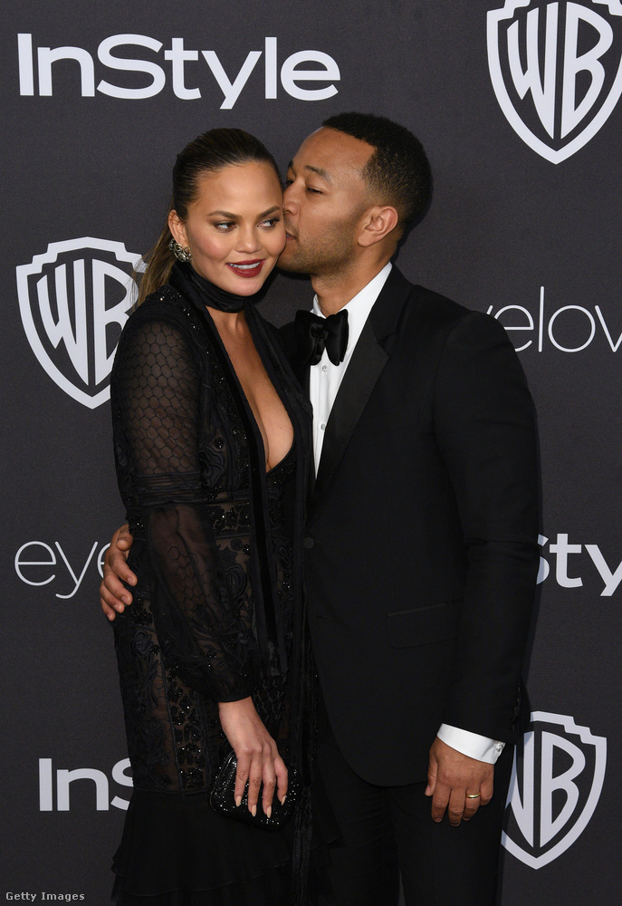 A modell Chrissy Teigen és John Legend zenész is eszméletlenül cool párost alkotnak, elég csak megnézni, hogy hogyan is érkeztek meg az idei Golden Globe-gálára