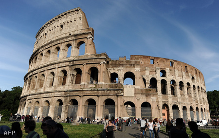 Sorra veszti darabjait Róma leghíresebb ókori műemléke