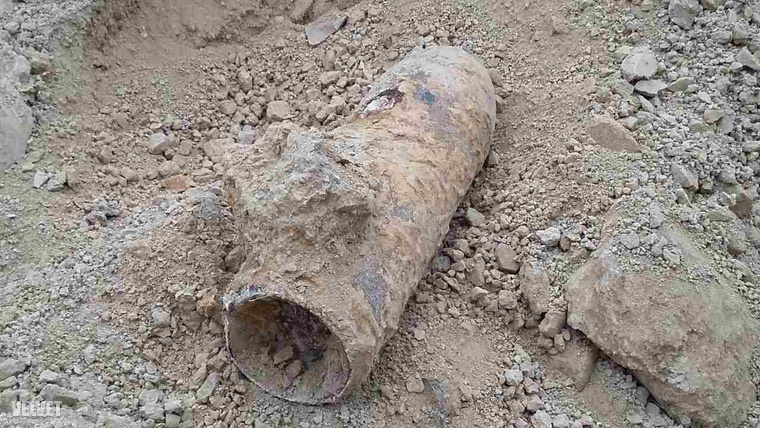 Bombát találtak a Sashegyi úton.