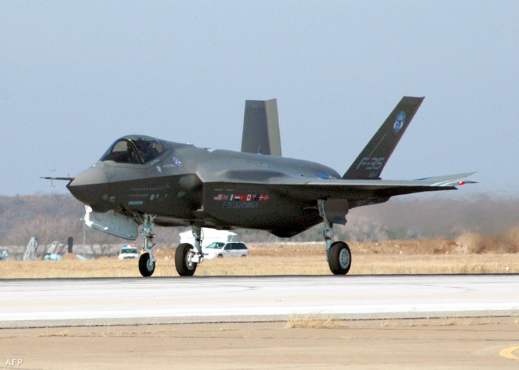 A Lockheed Martin F35-ös gépének első teszt repülése 2006 decemberében