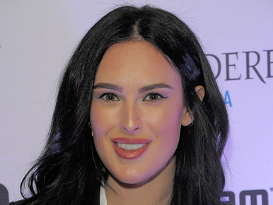 Rumer Willis szájával valami nagyon rossz dolog történt