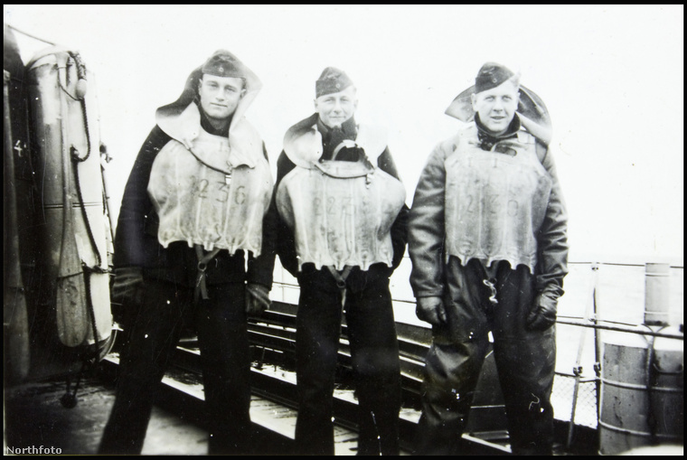 A nyilvánosságra került fotósorozat a tengeralattjáró első tisztjének, Wilhelm Hinrichsnek a gyűjteményéből került elő