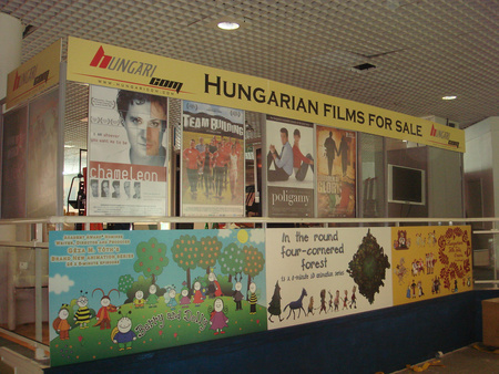 A HungariCom pavilonja a cannes-i filmvásáron