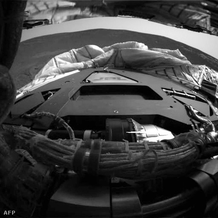 Az Opportunity fotója a Mars felszínéről röviddel a talajt érés után