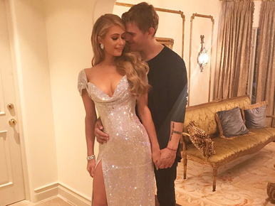 Nahát! Paris Hilton újra bepasizott és ilyen nagyon boldog most