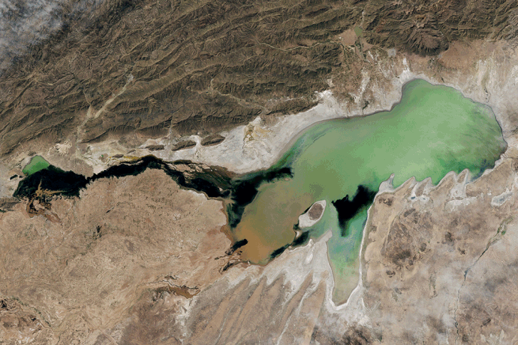 Három év alatt eltűnt a bolíviai Poopó-tó 2013 és 2016 között.