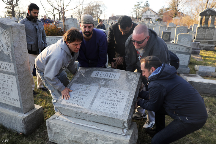 A philadelphiai megrongált temető