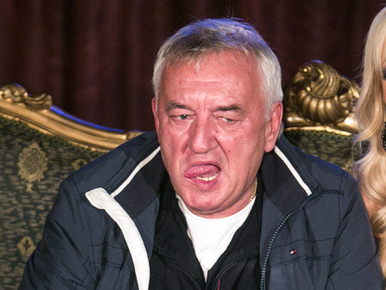 Havas Henrik csak szarik bele, hogy Baukó Éva szexuális zaklatással vádolja