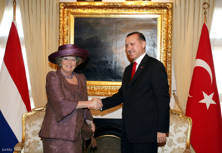 Beatrix holland királynő 2007-es hivatalos látogatásán készült fotó