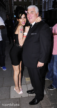 Amy Winehouse apjával