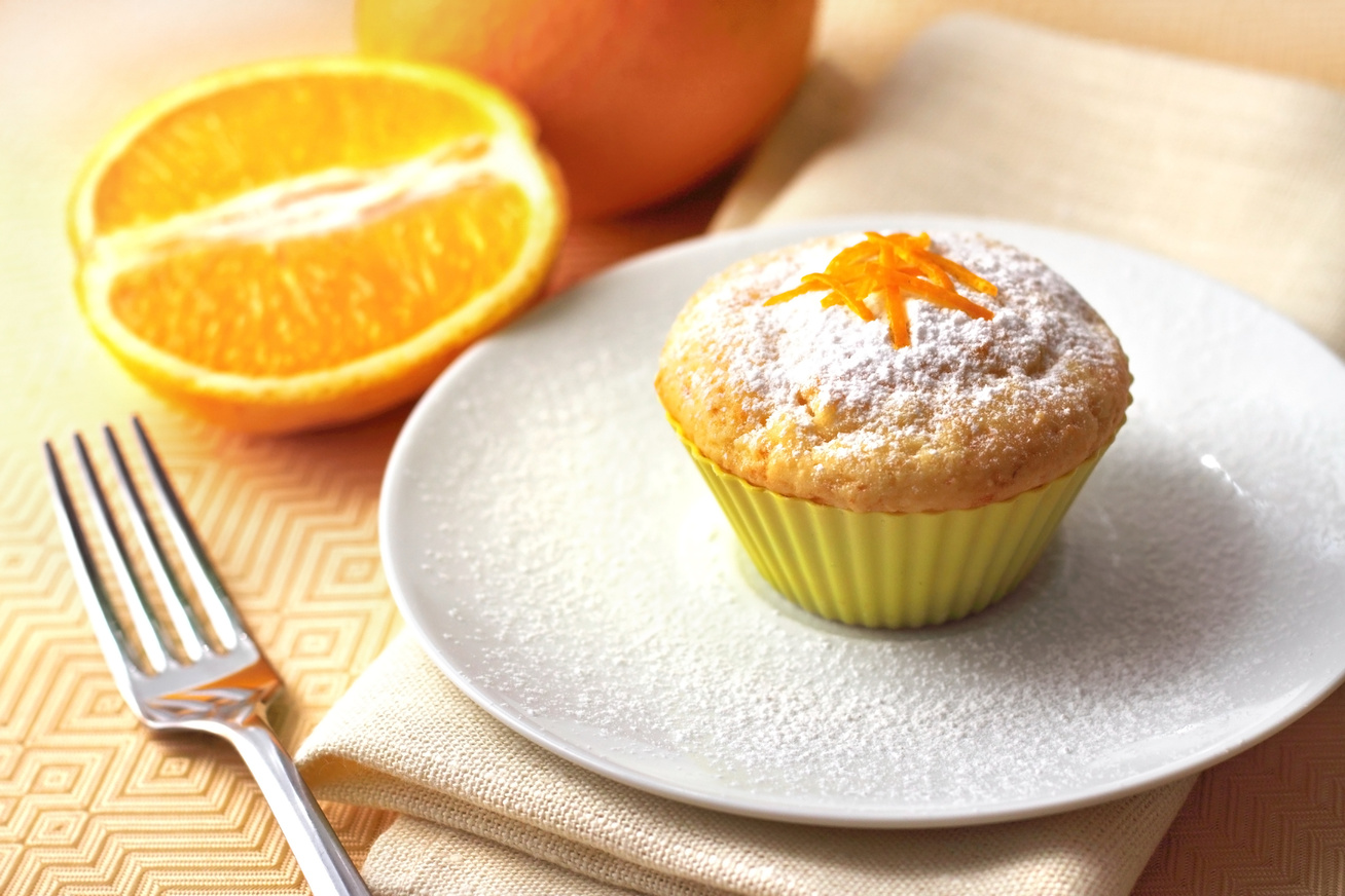 Narancsos muffin túrós töltelékkel: igazi meglepetés annak, aki megkóstolja