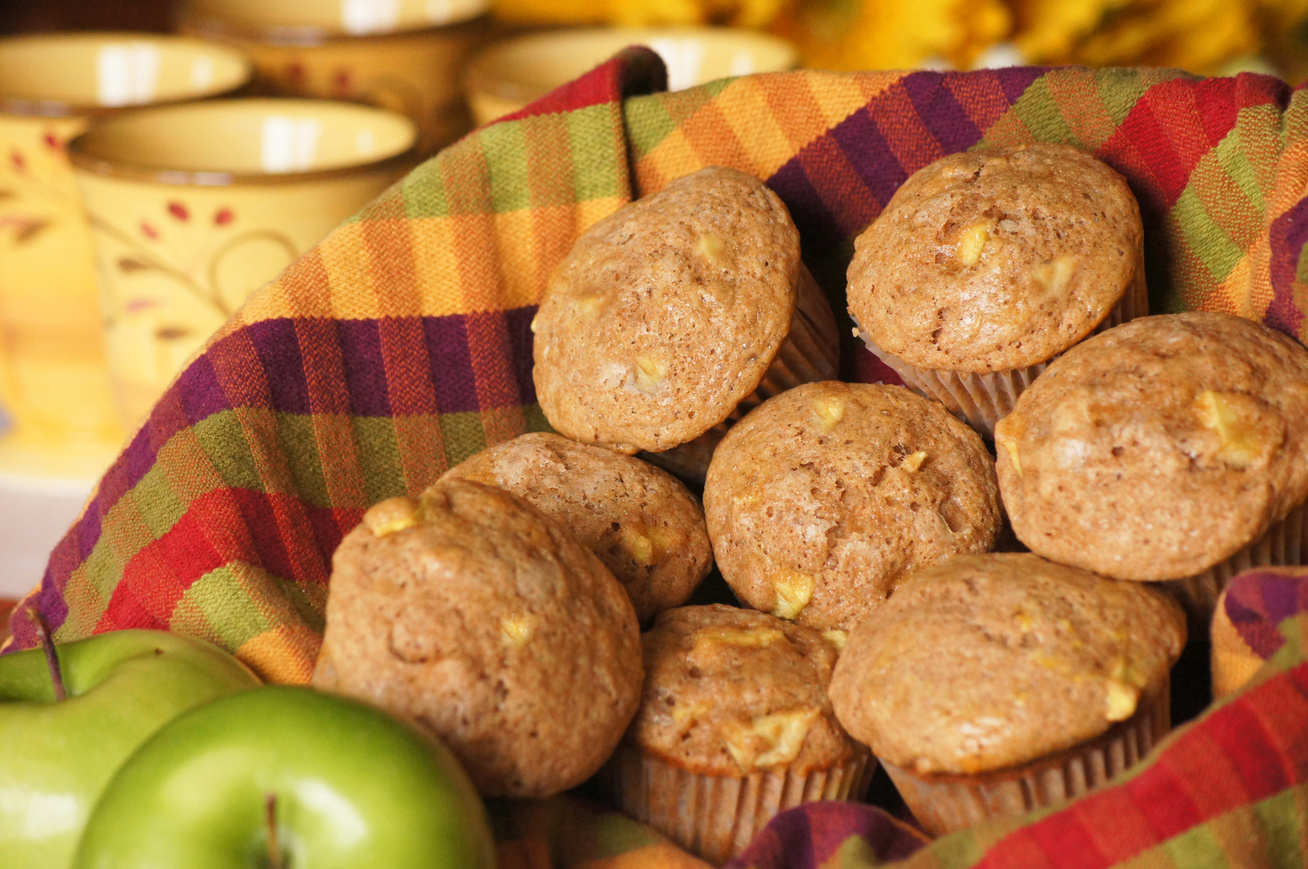 Almás, zabpelyhes muffin egészséges hozzávalókból 