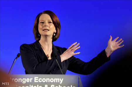 Julia Gillard ausztrál miniszterelnök az Ausztrál Munkáspárt (ALP) választási kampánynyitóján Brisbane-ben 2010. augusztus 16-án