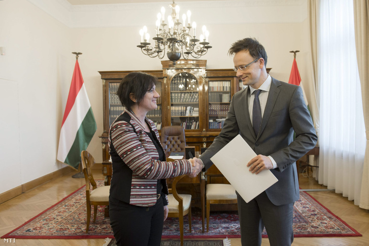 2015 februárjában vette át nagyköveti megbízólevelét Szijjártó Pétertől