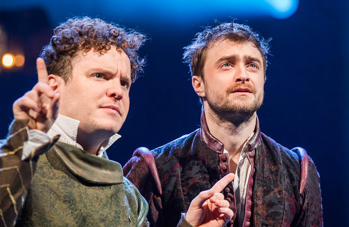 Rosencrantz-And-Guildenstern-Are-Dead-Old-Vic-680-700x455