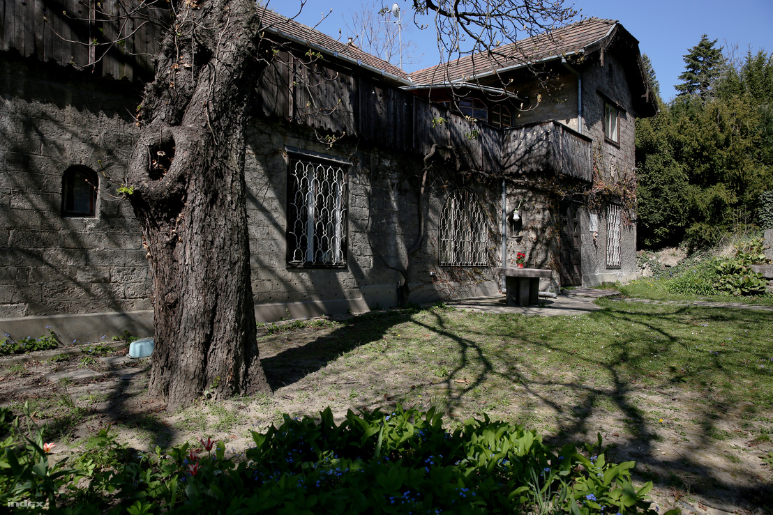 Medgyaszay István saját háza a Ménesi úton, ma az építész unokájának családja lakik itt.