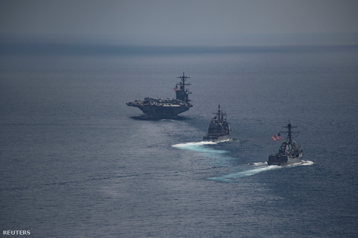 A USS Carl Vinson, USS Michael Murphy és a USS Lake Champlain