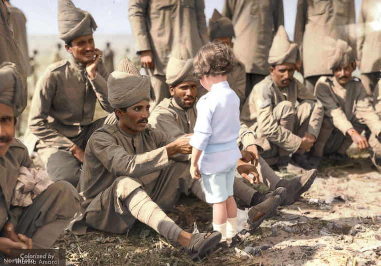 "Egy fiatal francia fiú bemutatkozik indiai antantkatonáknak 1914-ben, Marseille-ben."&nbsp;&nbsp;A kutatások célja, hogy történelmileg pontos és hiteles színpalettával dolgozzon minden esetben
