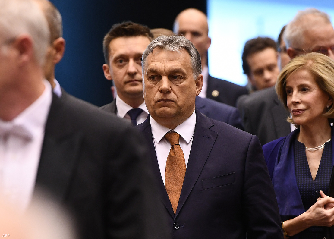 Orbán Viktor az Európai Parlament április 26-i ülésére érkezik
