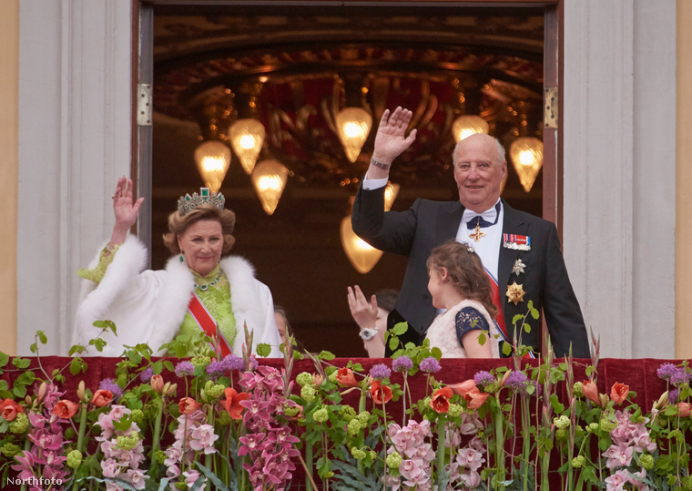 Az ünneplés azonban folytatódott: május 10-én egy királyi hajóúttal és ebéddel köszöntötték a születésnaposokat, este pedig a norvég Operaház lepte meg a házaspárt egy díszvacsorával